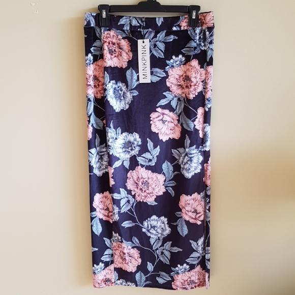 NWT MinkPink Garden of Eden Floral Skirt - Picture 2 of 4
